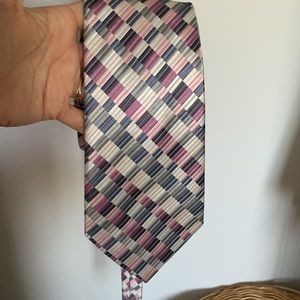 Vintage Geoffrey Beene tie 100% silk men’s tie preowned